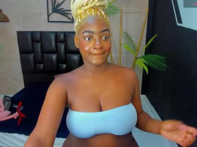 Alanabonny from BongaCams
