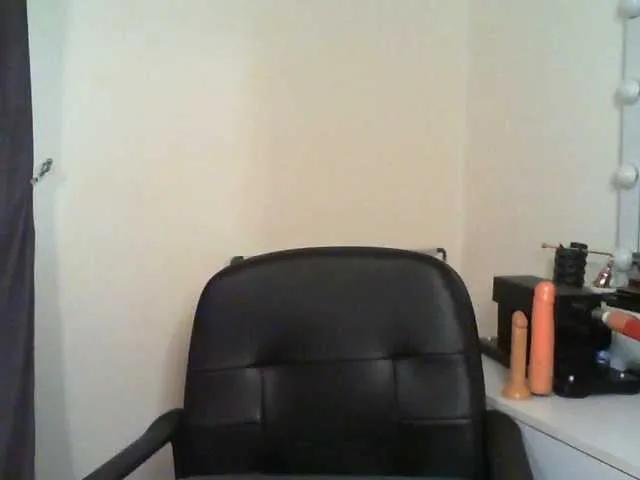 AmallyaHot from BongaCams