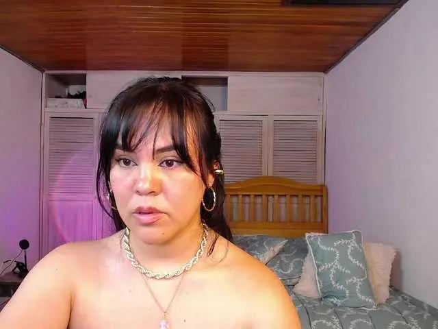 ArianeElisse from BongaCams