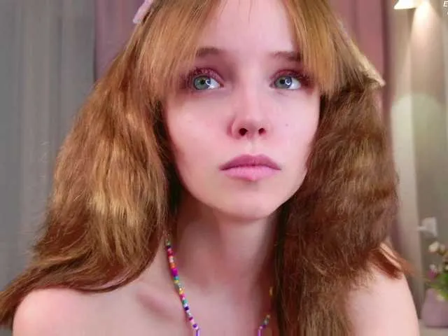 B4by-lol1 from BongaCams