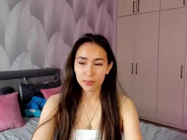 Bambiiiii from BongaCams