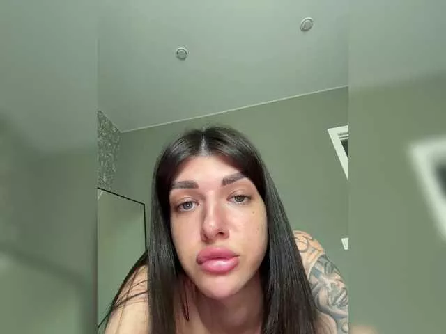 Chicanogirl from BongaCams