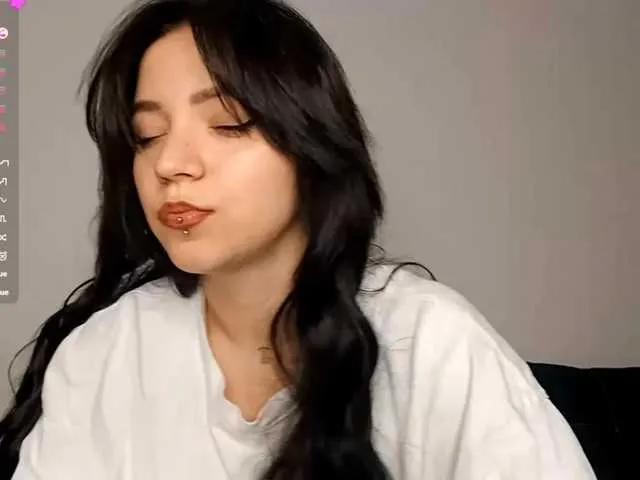 EleanorBaker from BongaCams