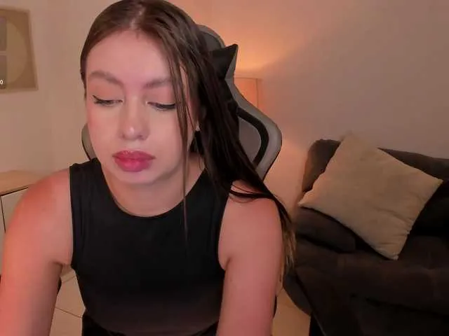 EllaClark from BongaCams