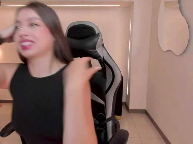 EllaClark from BongaCams