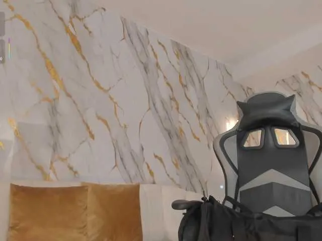 EllaClark from BongaCams