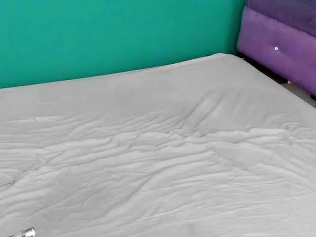 Emma-Donovani from BongaCams