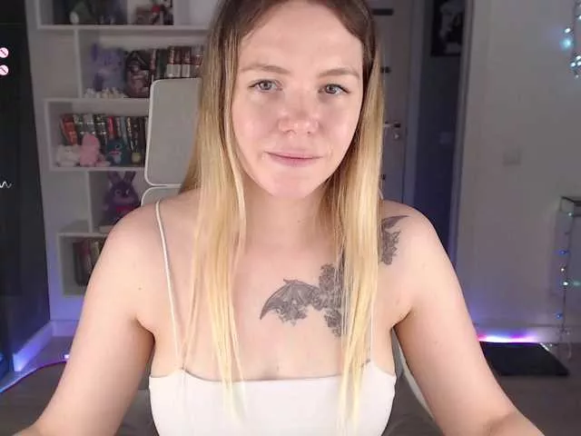 EmmaBryan from BongaCams