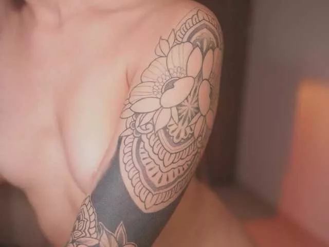 GigiLee from BongaCams