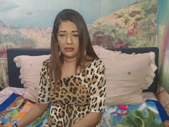 Indianaqua from BongaCams