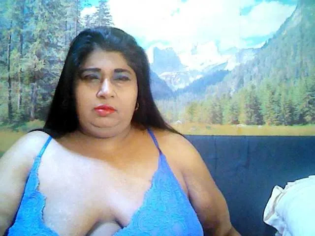 Indianhoney from BongaCams