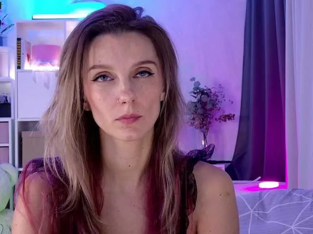 Karamelsw from BongaCams