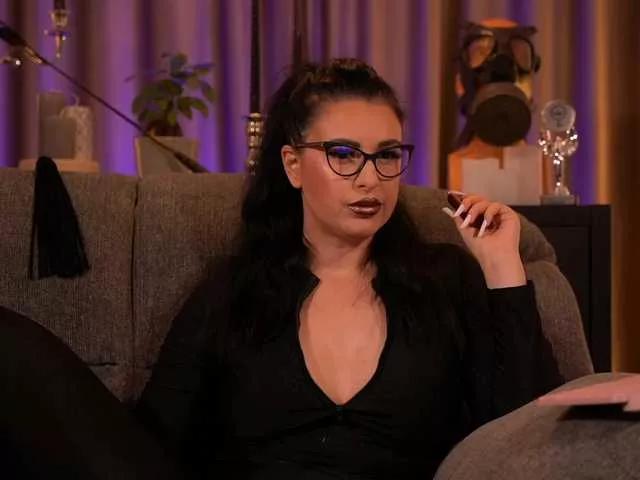 KellyKent from BongaCams