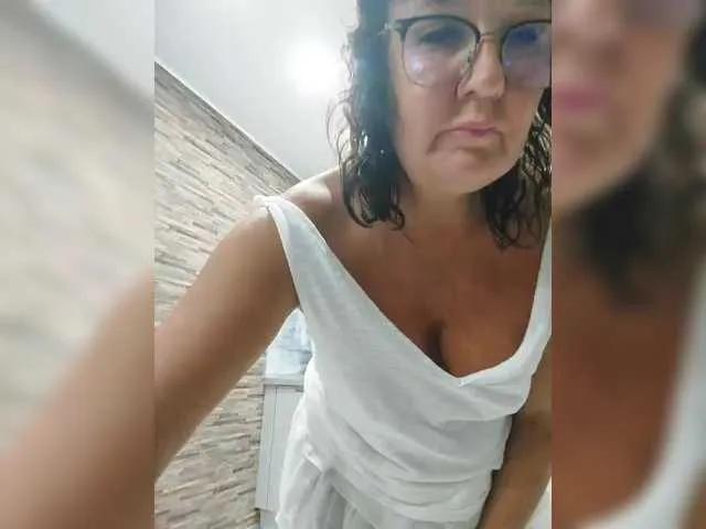 LaliaMia from BongaCams