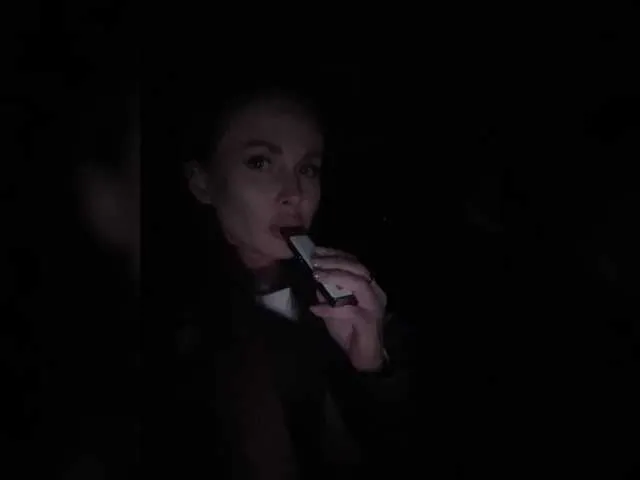 Letti28 from BongaCams