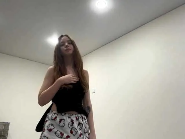 Lil-RO-XO from BongaCams