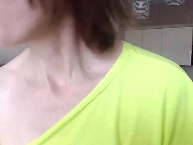 Lilisexy14 from BongaCams