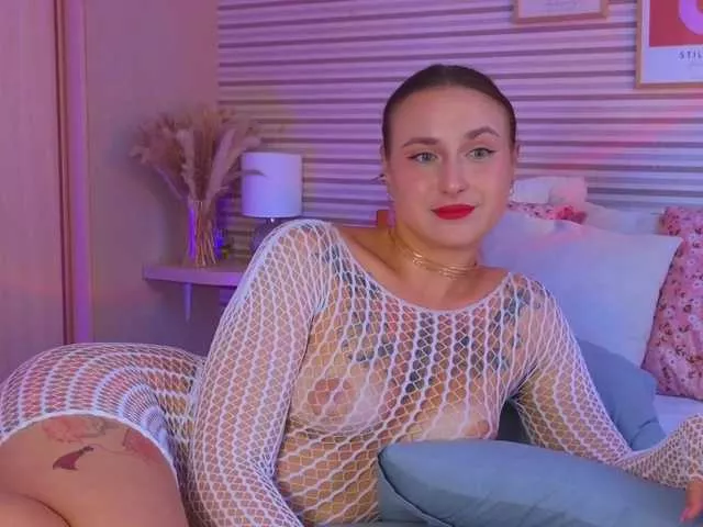 Lillii from BongaCams