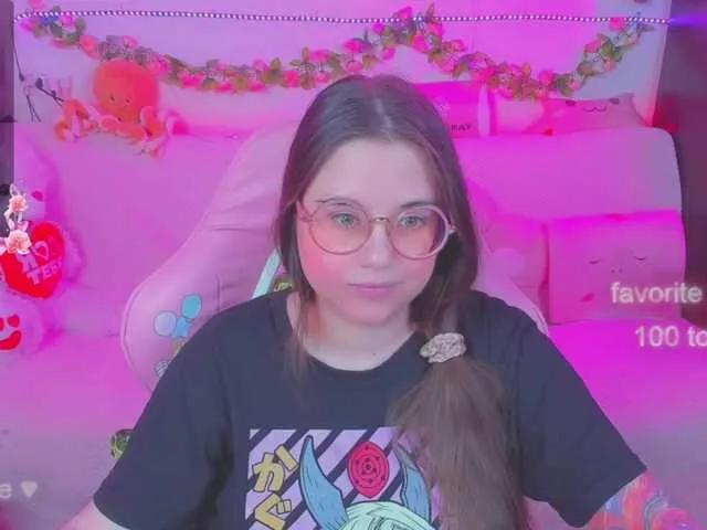 LittleKitsune from BongaCams
