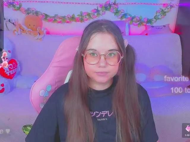 LittleKitsune from BongaCams