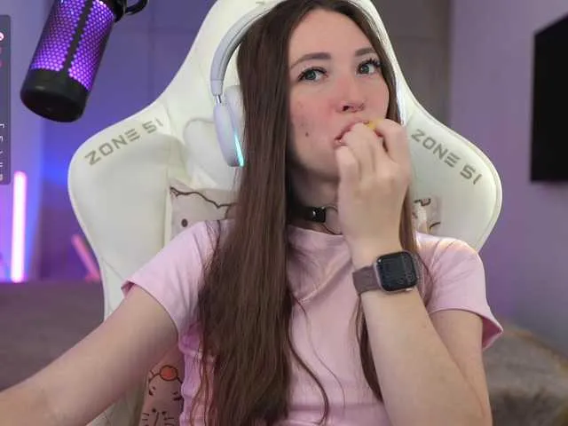 Lollipop-o from BongaCams