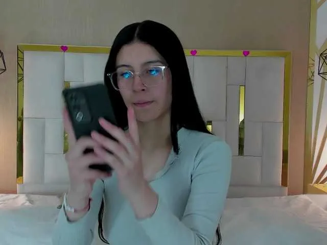 Maddy-jacksonw from BongaCams