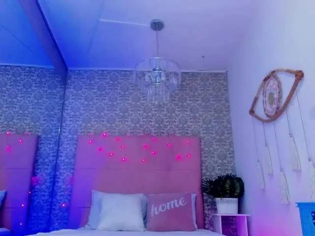 Maddy-Norton from BongaCams