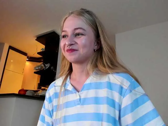 MiaMeowa from BongaCams