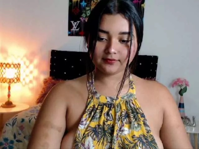 Miamoonn from BongaCams