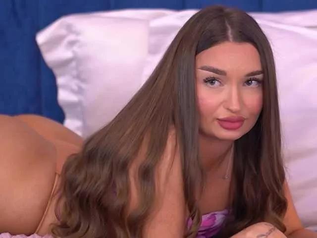 MillaSerene from BongaCams