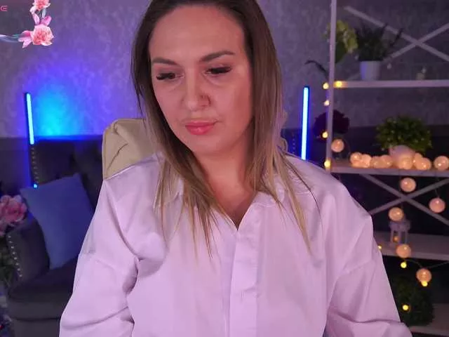 MollyWild from BongaCams