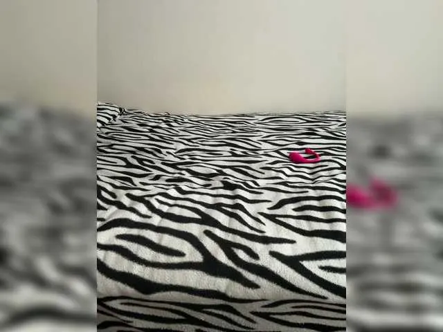 molochnaya000 from BongaCams