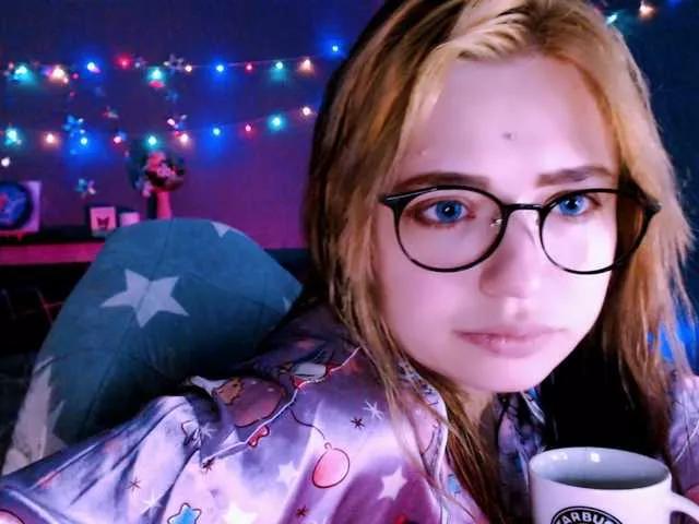 Mymoonstar from BongaCams