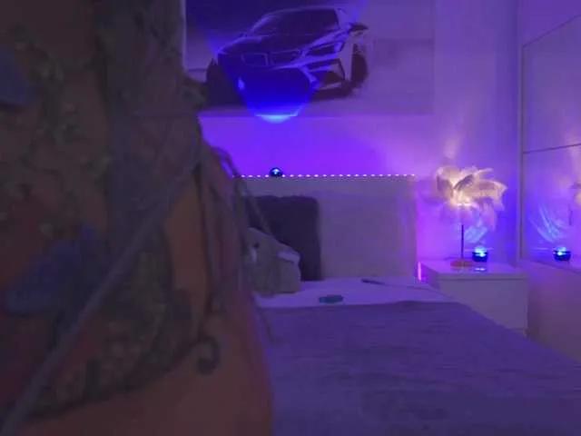 Oddetteblackk1 from BongaCams