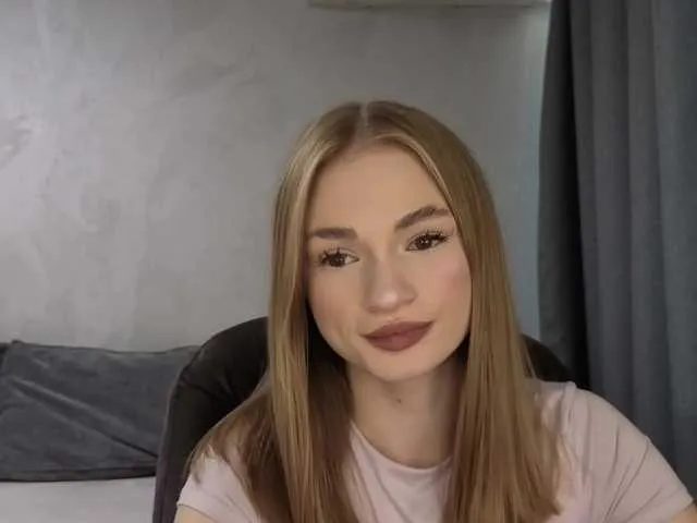 Pussyya from BongaCams