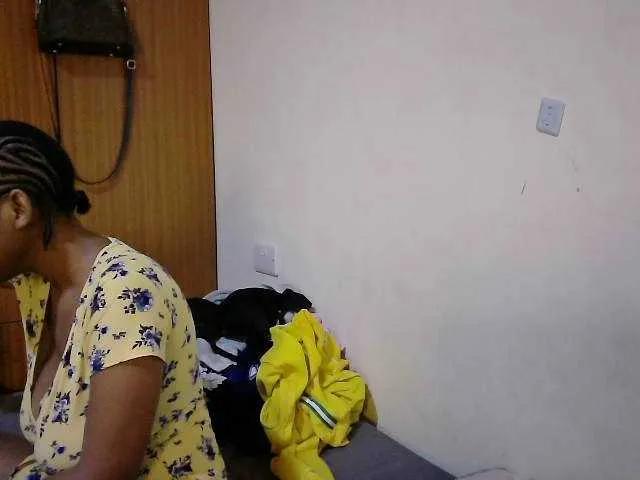 Queen-sasha1 from BongaCams