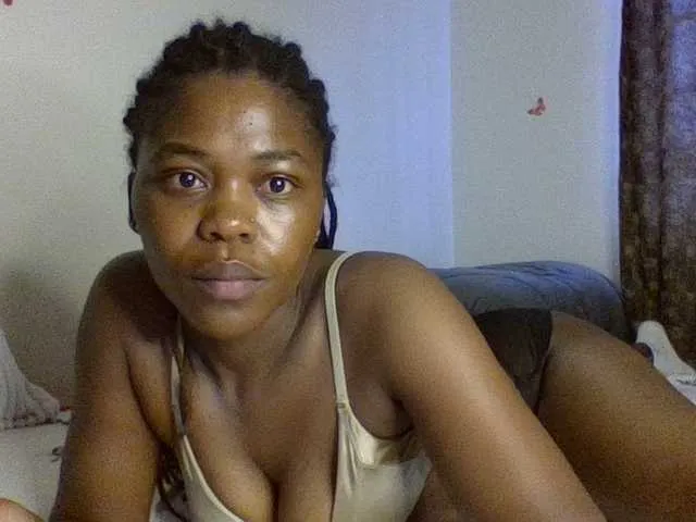 QueenJacky from BongaCams