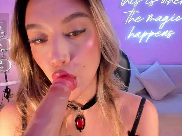 RebeccaHudson from BongaCams