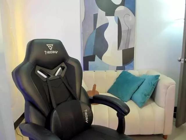 Saraparkerr from BongaCams