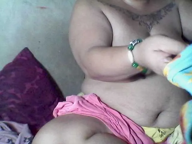 Sweetasian33 from BongaCams