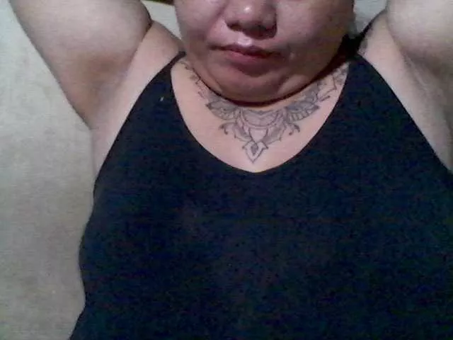 Sweetasian33 from BongaCams