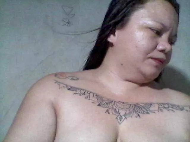 Sweetasian33 from BongaCams