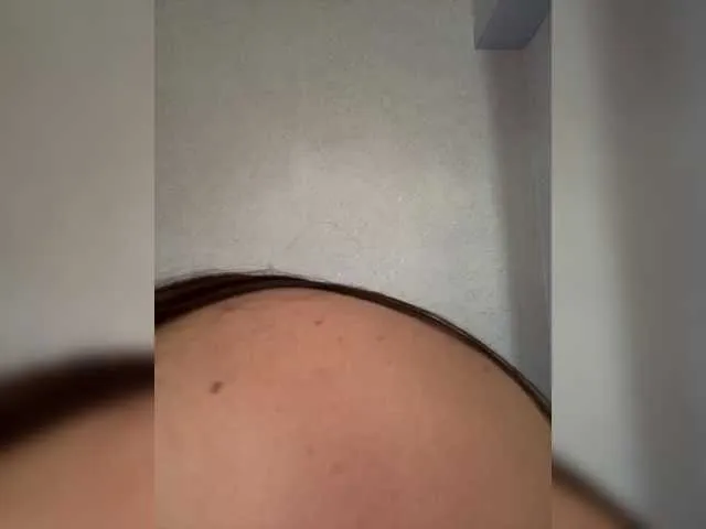 SweetyW- from BongaCams