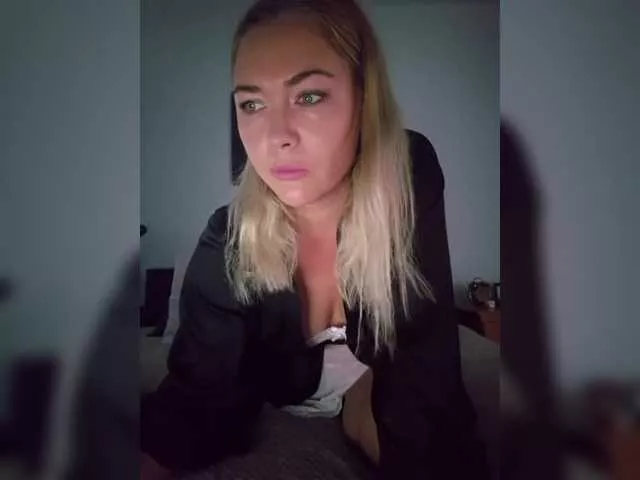 Yesenia-1 from BongaCams