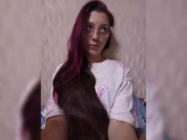 Ymmixxx from BongaCams