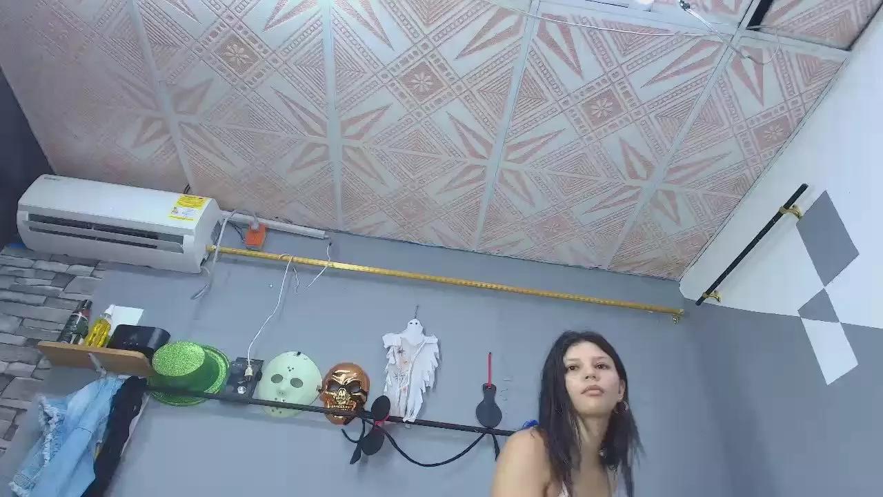 Amara_roll01 from Cam4