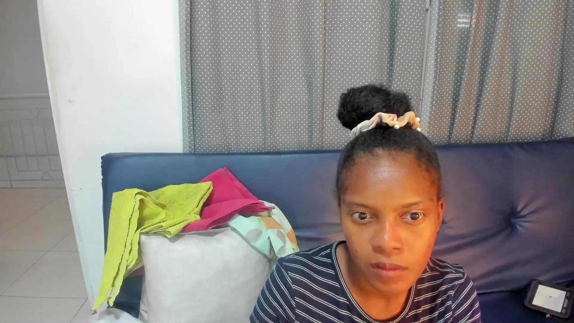 Anamyle from Cam4