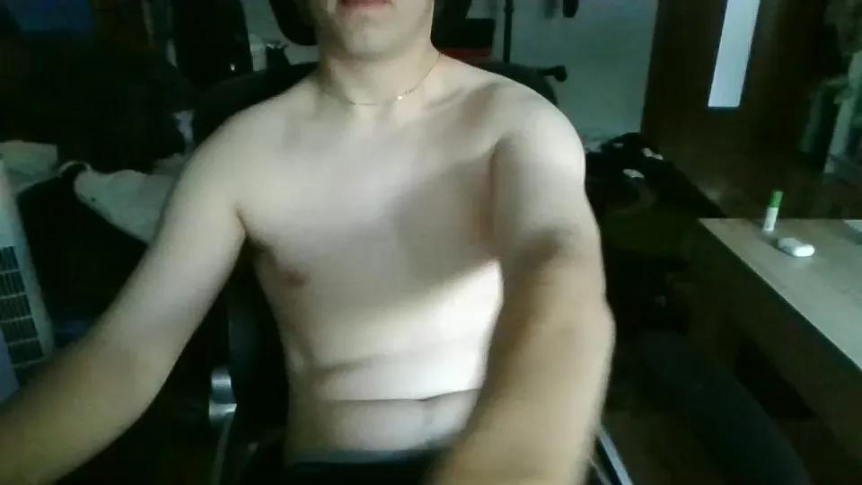 Dadddiessboy04 from Cam4