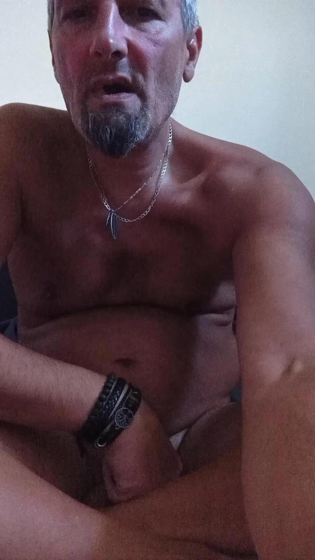Daddy0076 from Cam4