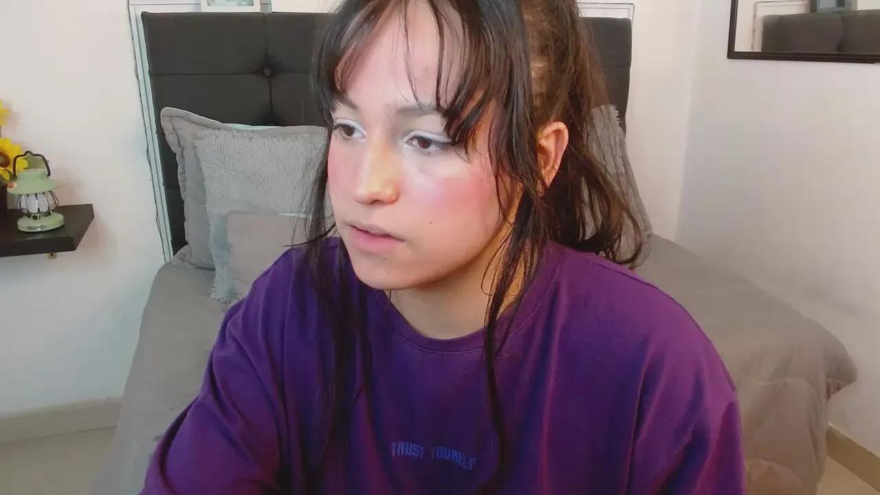 Eymmy_24 from Cam4